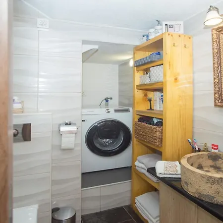 Bossa Apartment Split