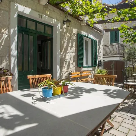 Apartment Bossa Split