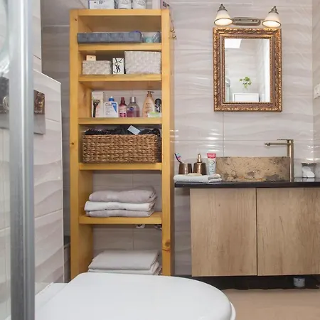 Bossa Apartment Split
