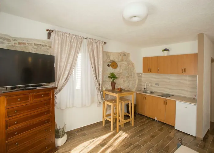 Bossa Apartment Split